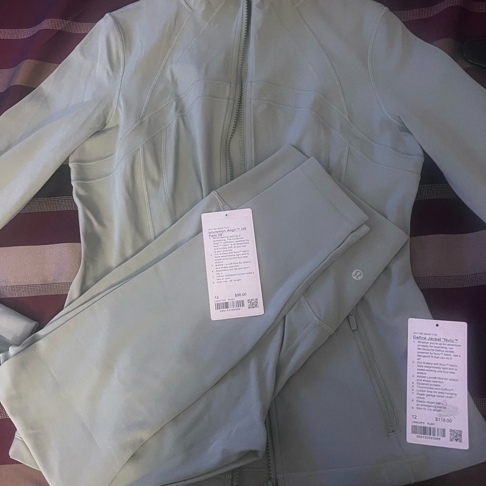 Lululemon Green Zip Jacket and Leggings Set